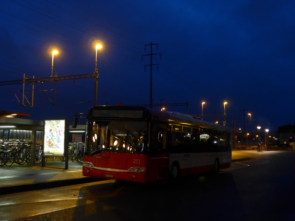 (177'339) - SW Winterthur - Nr. 211/ZH 730'211 - Solaris am 25. Dezember 2016 beim Bahnhof Oberwinterthur