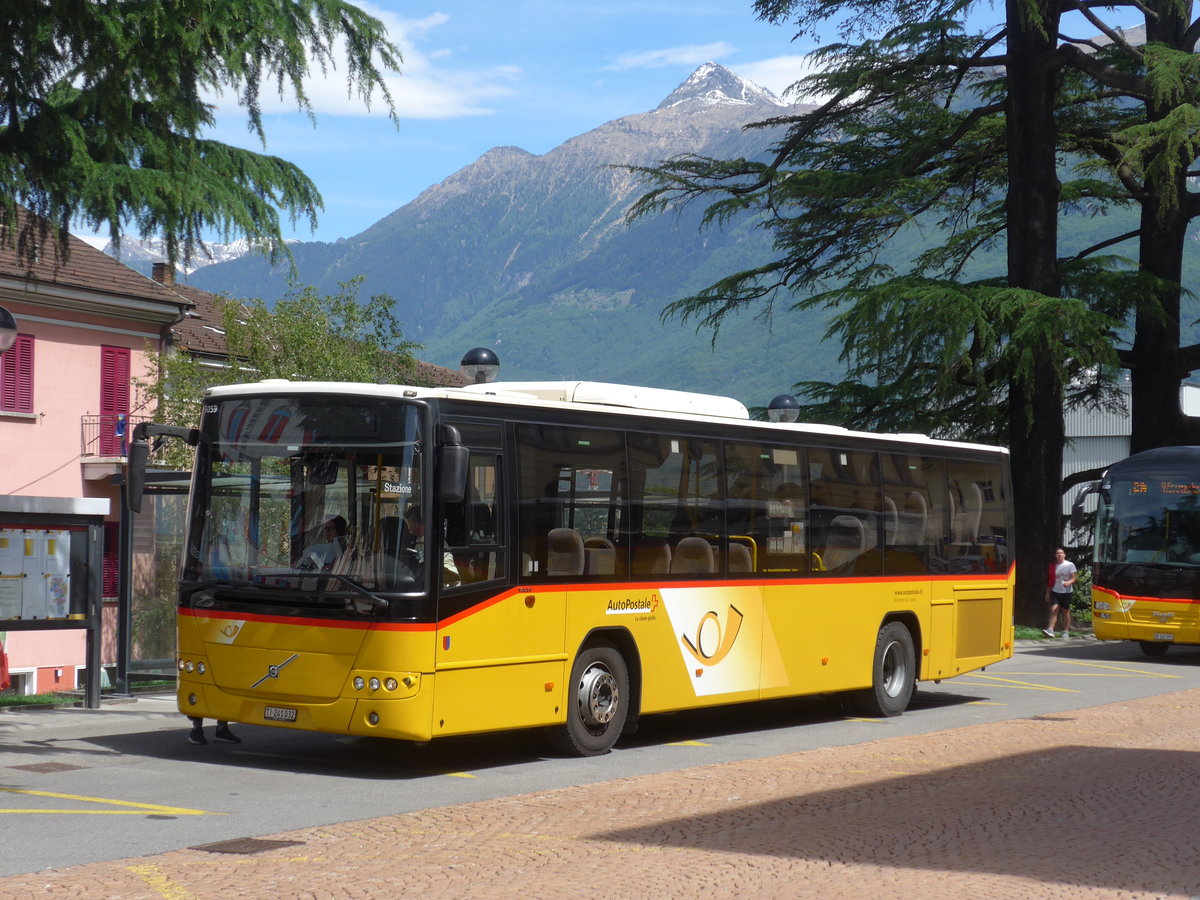 (180'518) - Marchetti, Airolo - TI 241'032 - Volvo am 23. Mai 2017 beim Bahnhof Bellinzona