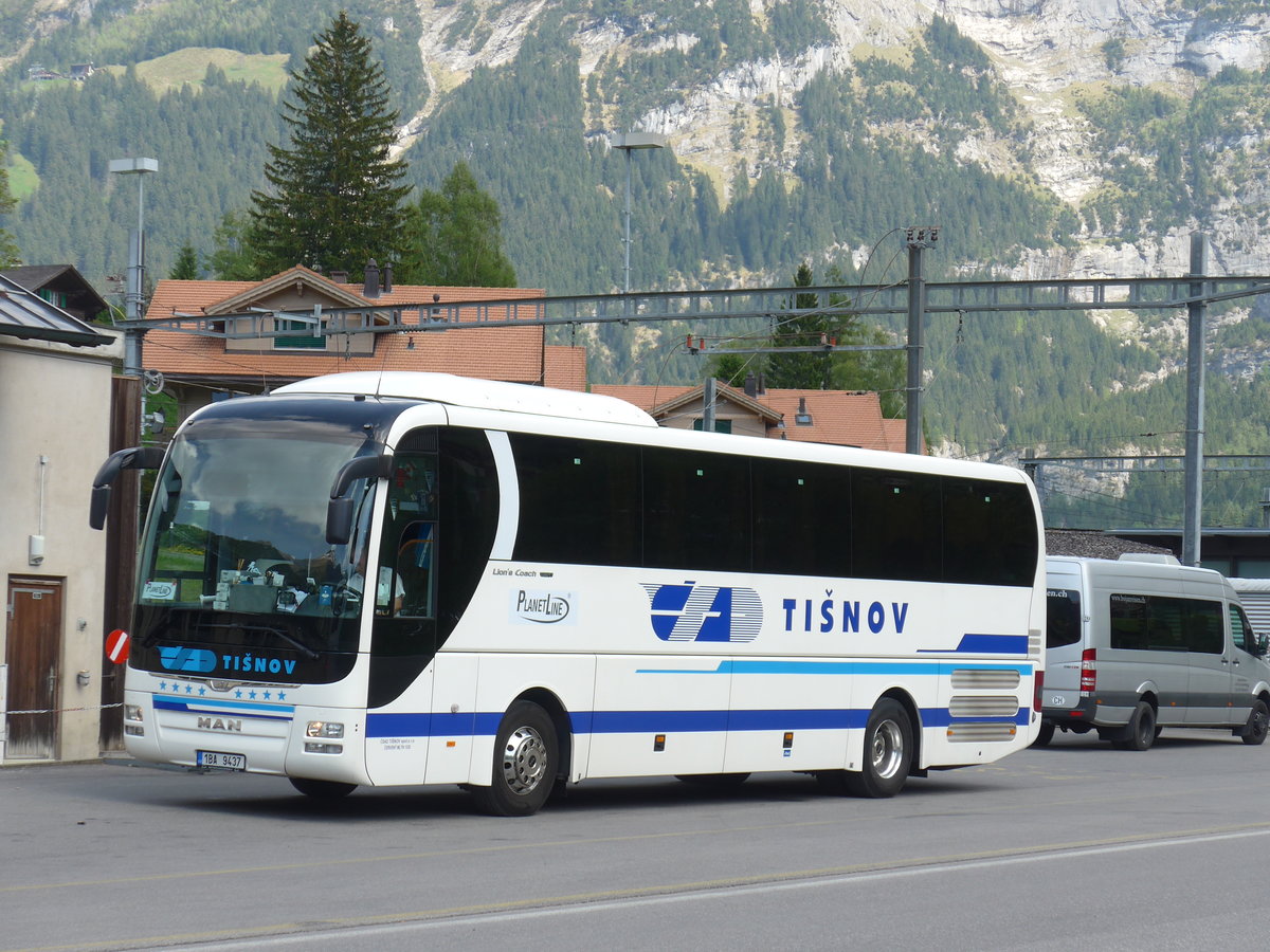 (180'741) - Aus Tschechien: CSAD Tisnov - 1BA 9437 - MAN am 24. Mai 2017 in Grindelwald, Grund