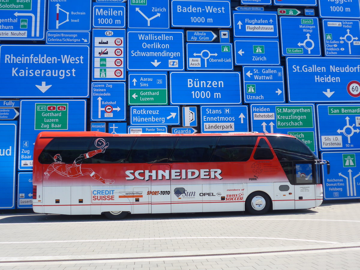 (180'846) - Schneider, Langendorf (VHS) - Neoplan am 28. Mai 2017 in Luzern, Verkehrshaus