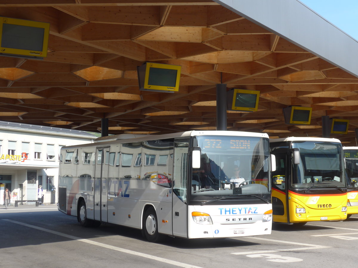 (184'139) - Theytaz, Sion - VS 11'006 - Setra am 25. August 2017 beim Bahnhof Sion