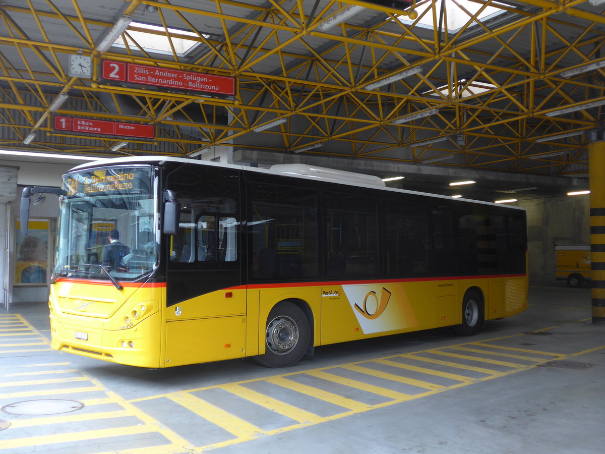 (185'054) - PostAuto Graubnden - GR 162'976 - Volvo am 16. September 2017 in Thusis, Postautostation