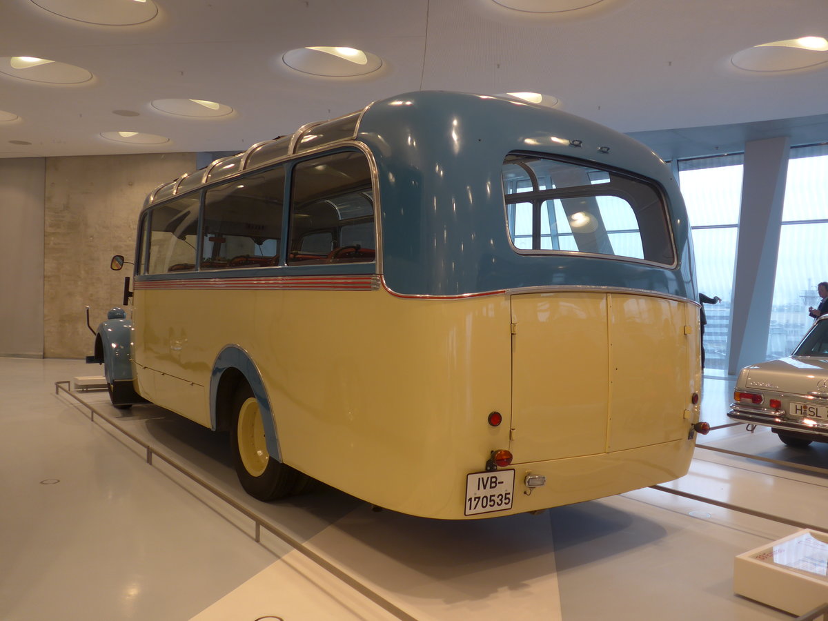 (186'364) - Mercedes-Benz Museum, Stuttgart - IVB-170'535 - Mercedes am 12. November 2017 in Stuttgart, Mercedes-Benz Museum