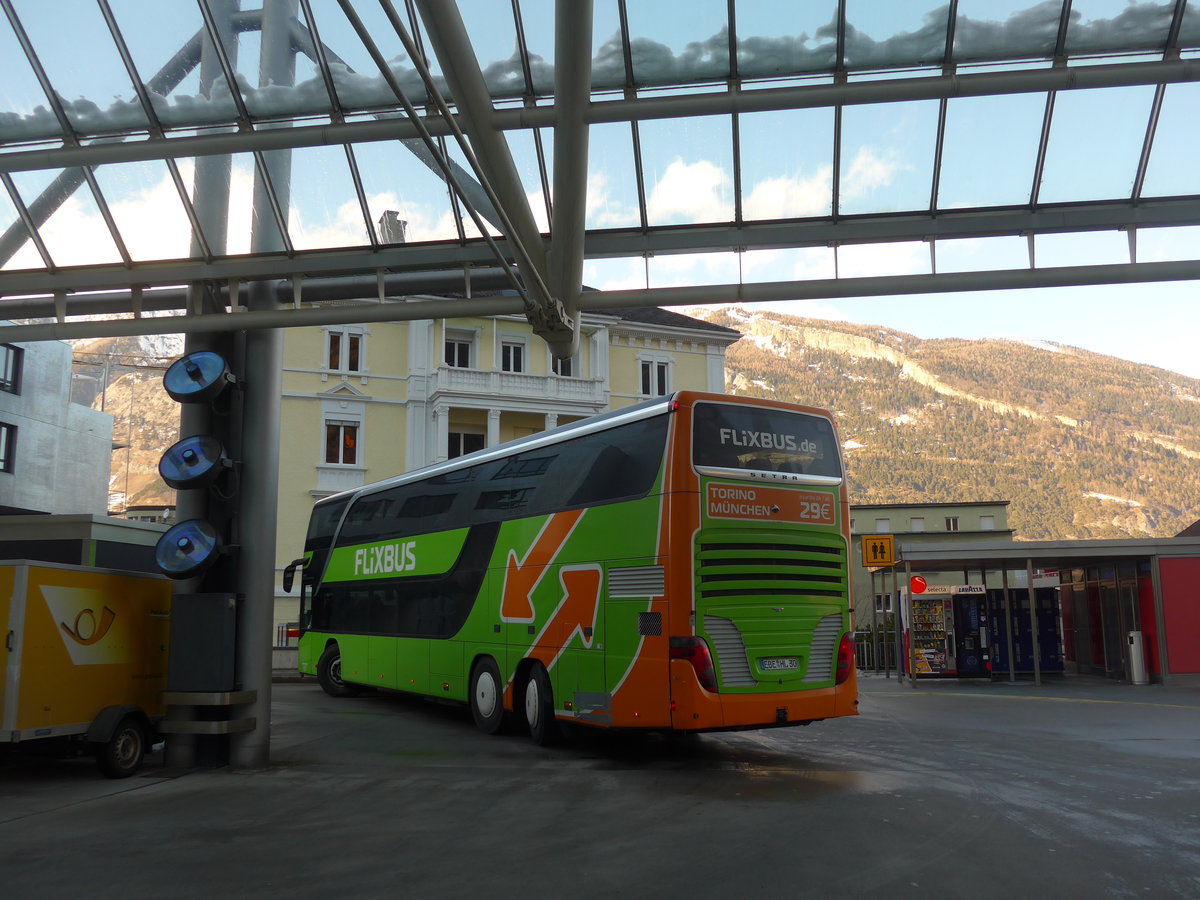 (187'603) - Aus Deutschland: Helmut's Reisen, Markt Schwaben - EBE-HL 30 - Setra am 1. Januar 2018 in Chur, Postautostation