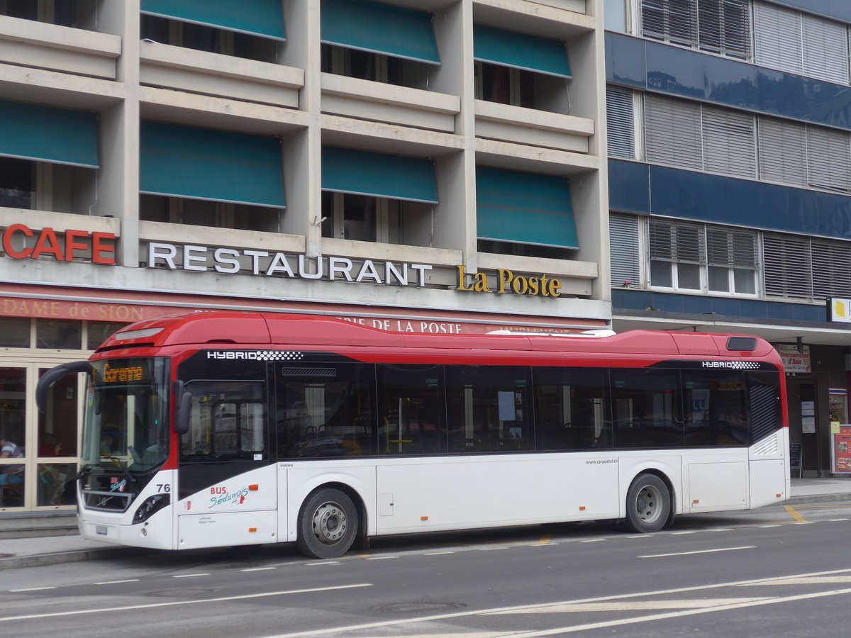 (188'024) - PostAuto Wallis - Nr. 76/VS 459'700 - Volvo am 20. Januar 2018 beim Bahnhof Sion