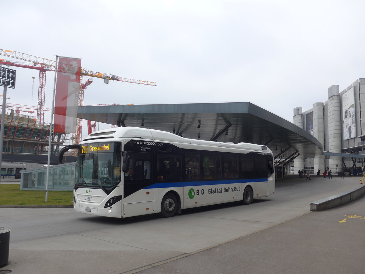 (189'569) - Welti-Furrer, Bassersdorf - Nr. 61/ZH 634'610 - Volvo am 19. Mrz 2018 in Zrich, Flughafen