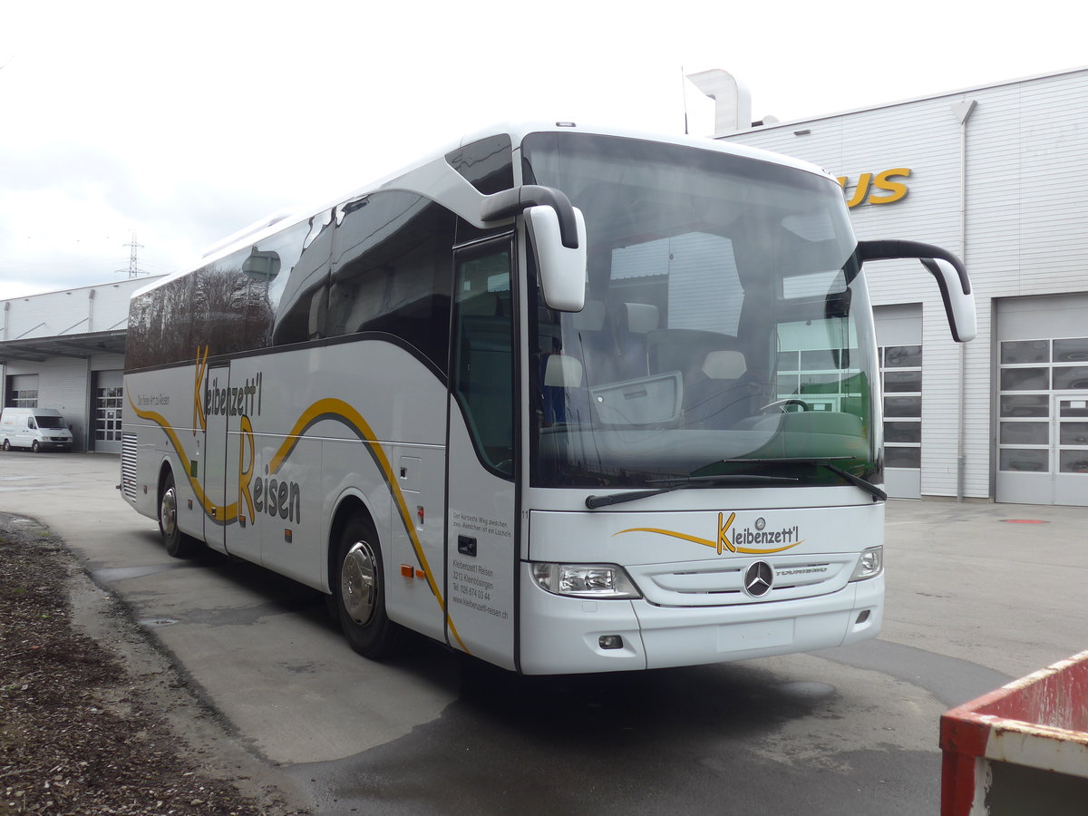 (189'842) - Kleibenzett'l, Kleinbsingen - Nr. 11 - Mercedes am 1. April 2018 in Kerzers, Interbus