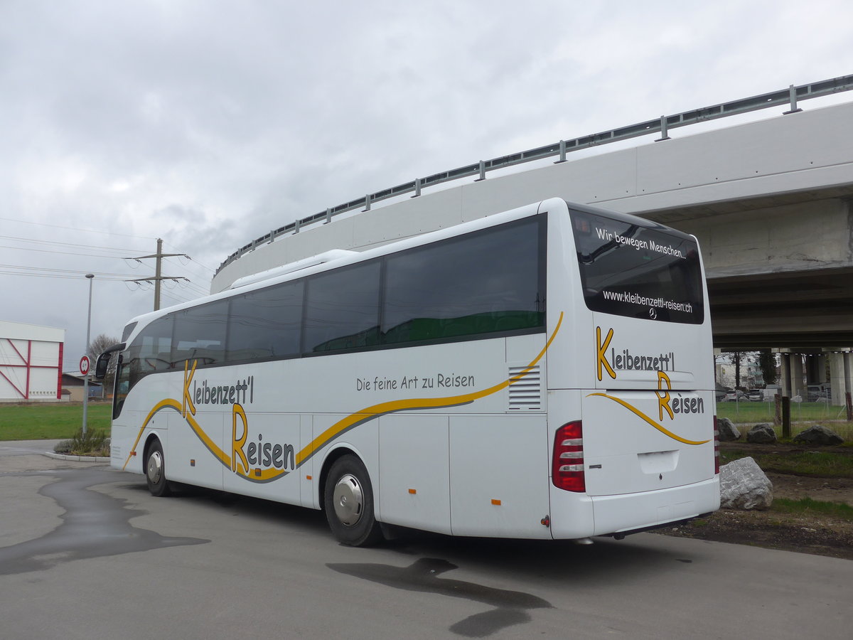 (189'843) - Kleibenzett'l, Kleinbsingen - Nr. 11 - Mercedes am 1. April 2018 in Kerzers, Interbus