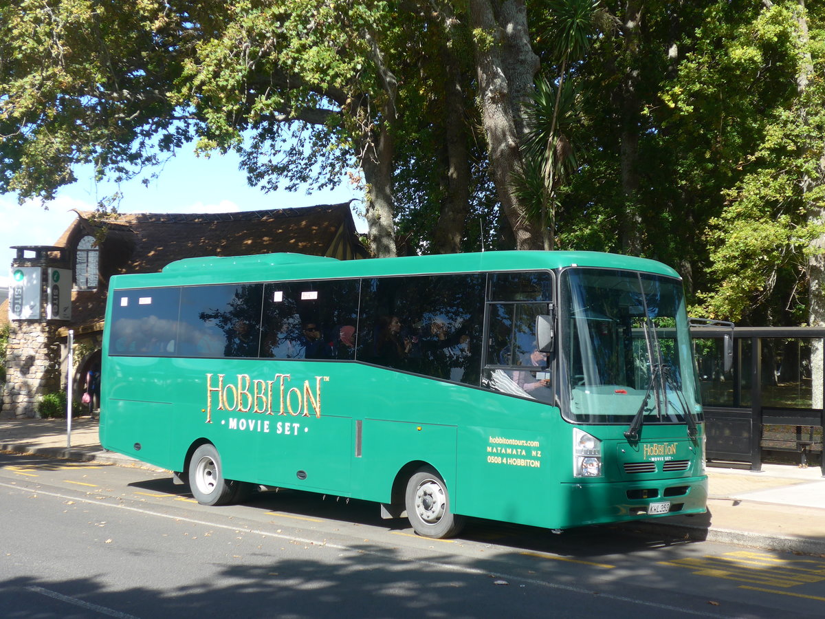 (190'832) - Hobbiton, Matamata - Nr. 11/KWL353 - Isuzu am 22. April 2018 in Matamata