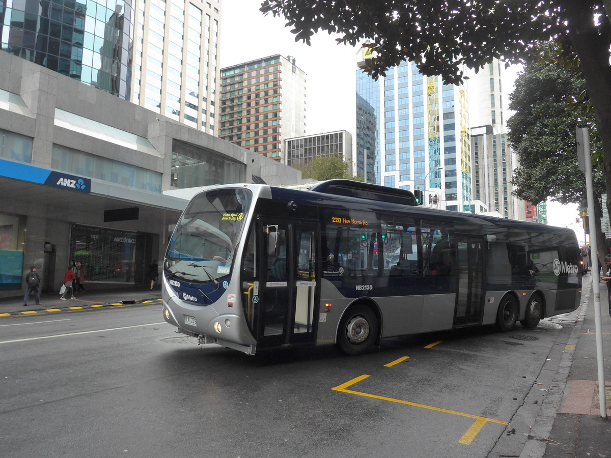 (192'132) - AT Metro, Auckland - Nr. NB2130/EKL292 - Scania/Designline am 30. April 2018 in Auckland