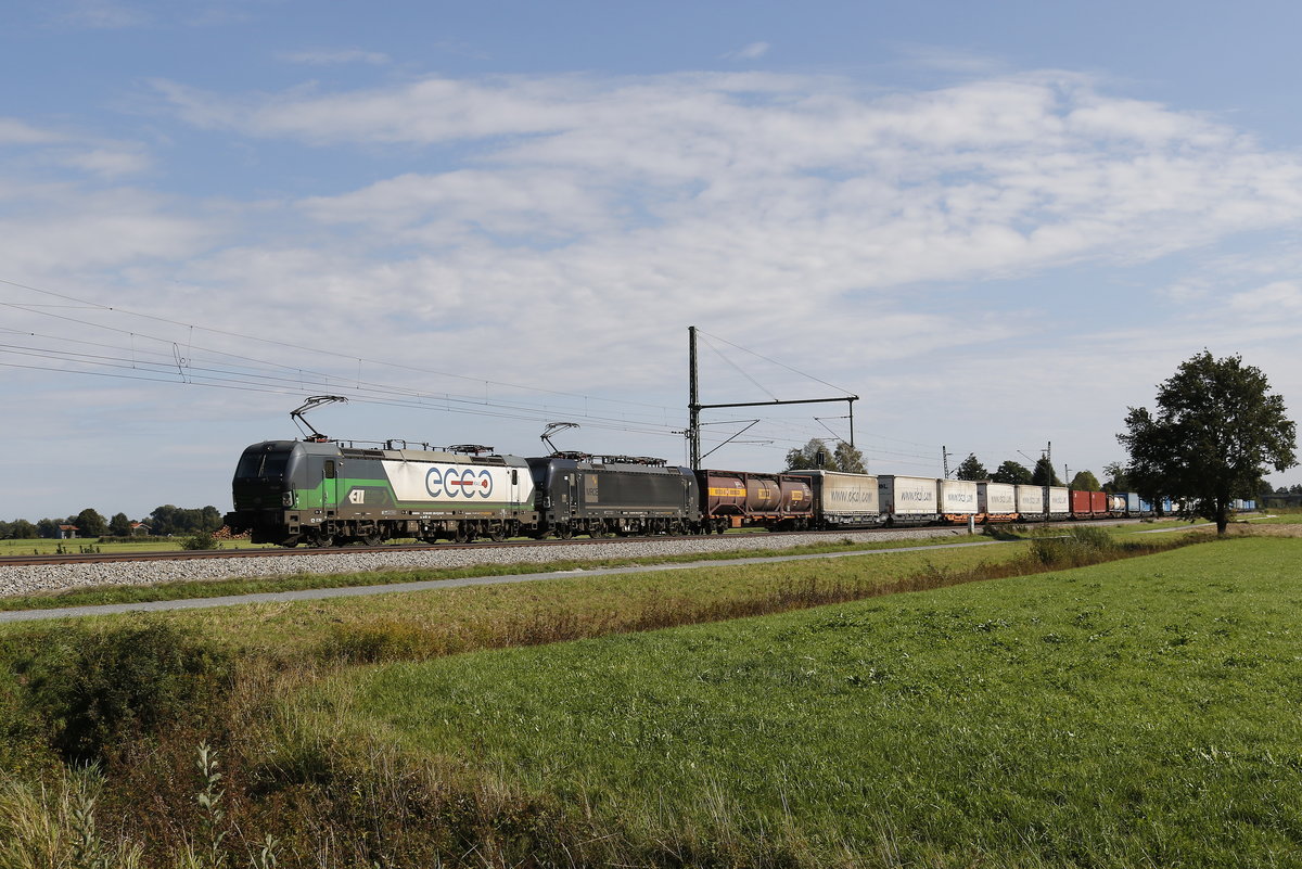 193 225 und 193 658 mit dem  Ekol-Zug  am 19. September 2018 bei �bersee.