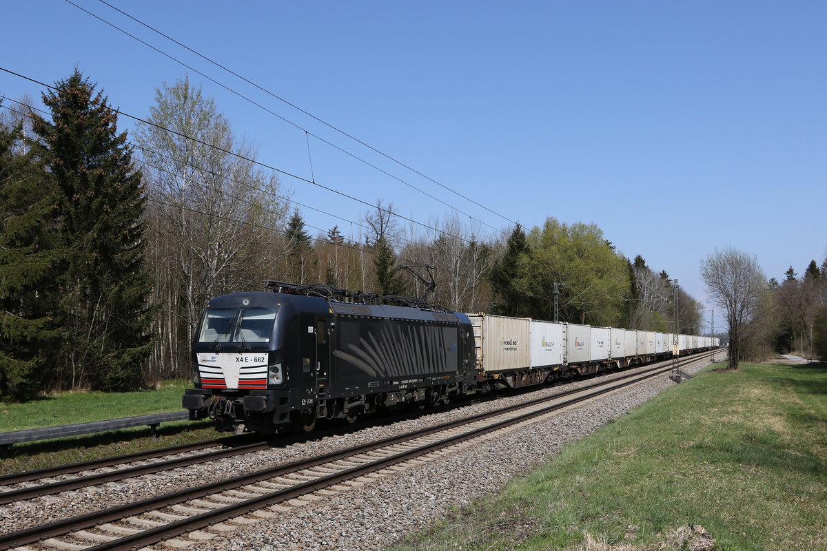193 662 mit einem Containerzug aus M�nchen kommend am 21. April 2021 bei Brannenburg im Inntal.