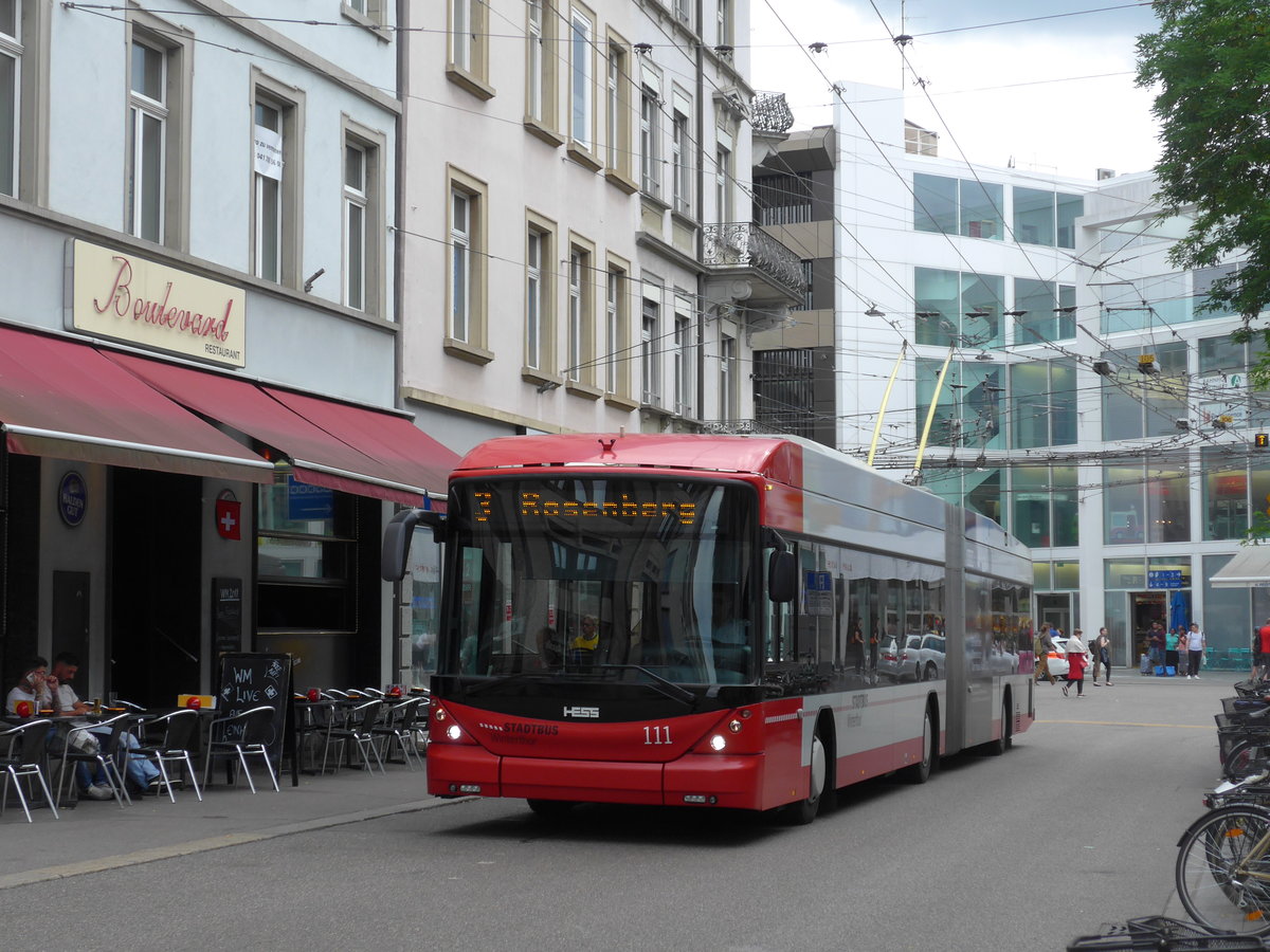 (194'094) - SW Winterthur - Nr. 111 - Hess/Hess Gelenktrolleybus am 17. Juni 2018 beim Hauptbahnhof Winterthur