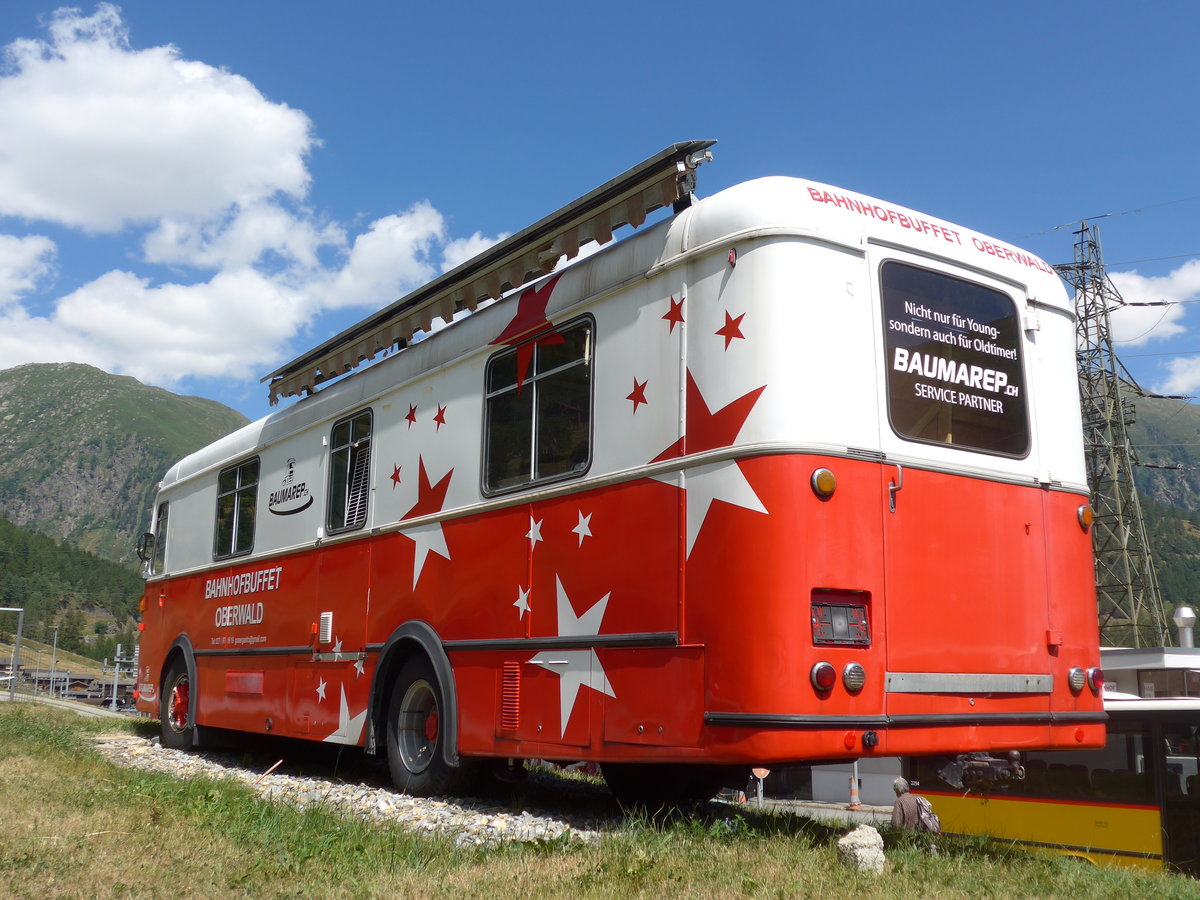 (195'307) - Bahnhofbuffet, Oberwald - FBW/Hess (ex Schirmbildwagen, Solothurn) am 29. Juli 2018 beim Bahnhof Oberwald