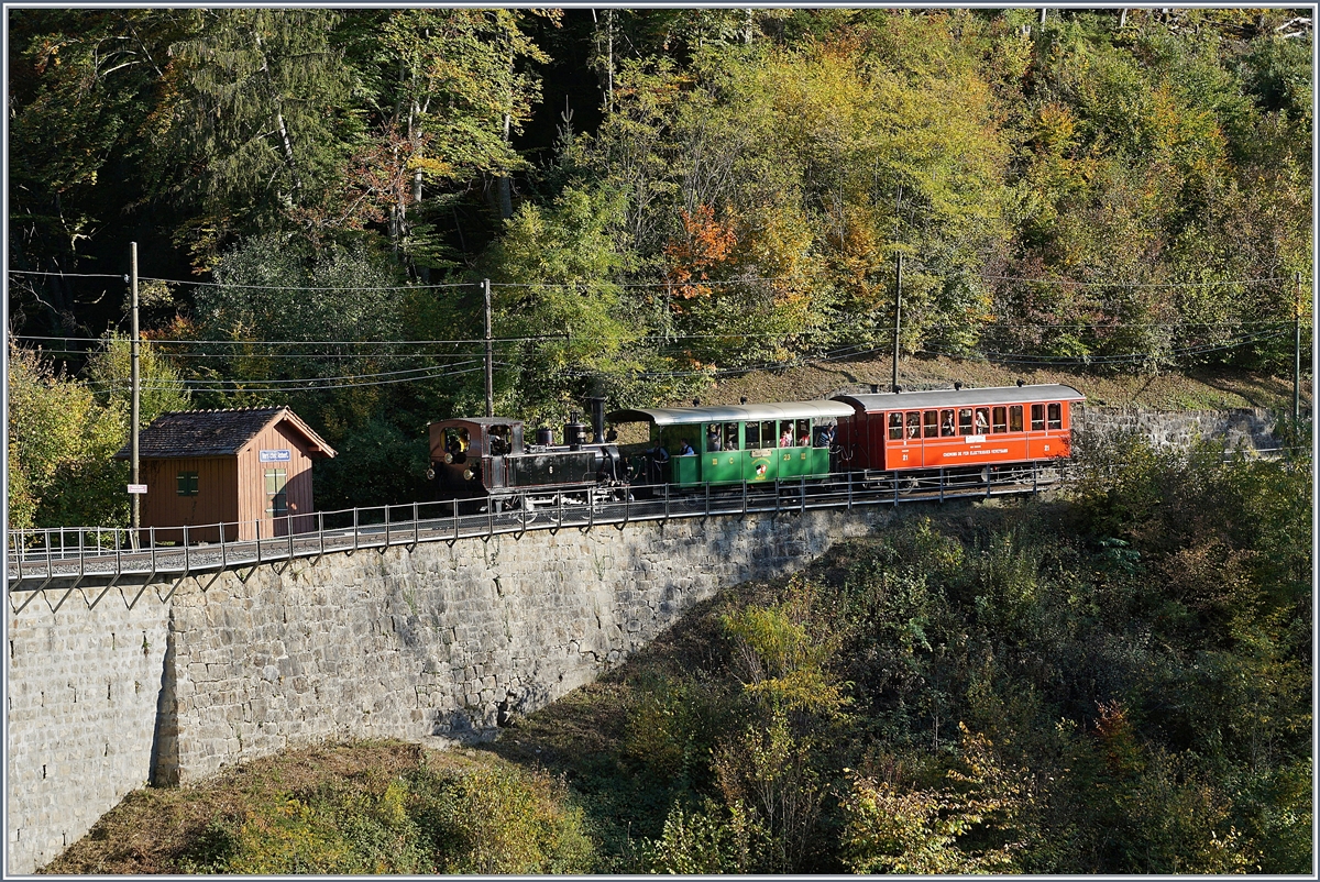 1968-2018 - 50 Jahre Blonay-Chamby Bahn Museumsbahnbetrieb: Auch ausserhalb der  Jubiläums Highlight  gab es interessantes zu sehen (und fotografieren): die G 3/3 N°6 mit einem  kurzen Reisezug bei  Vers chez Robert  

14. Okt. 2018