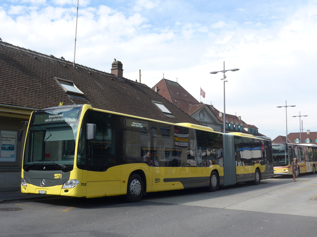 (197'902) - STI Thun - Nr. 702/BE 555'702 - Mercedes am 21. September 2018 beim Bahnhof Thun