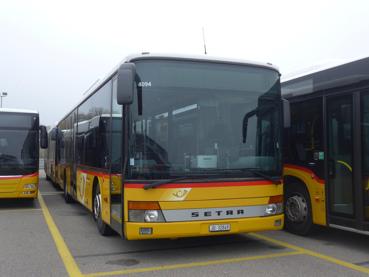 (199'209) - CarPostal Ouest - JU 32'849 - Setra (ex Nr. 18) am 4. November 2018 in Develier, Parkplatz