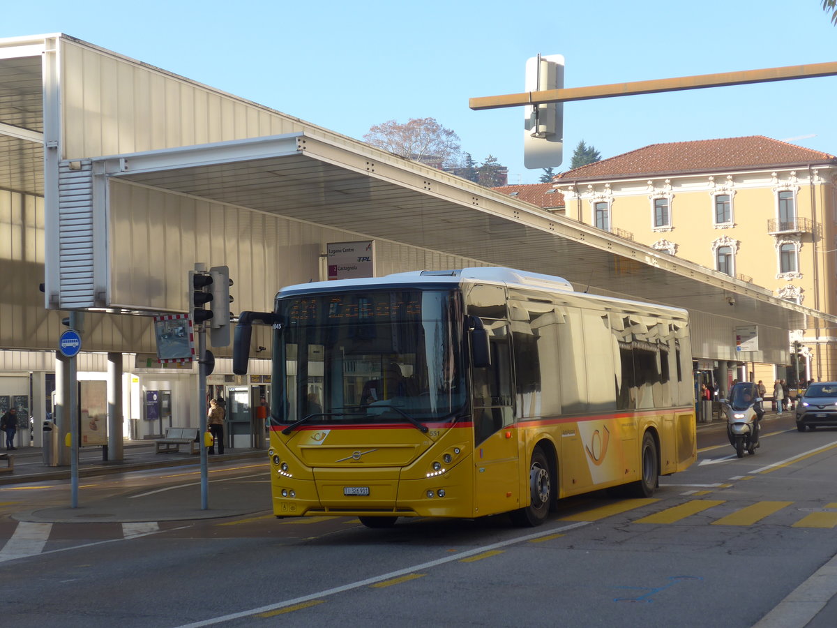 (199'683) - AutoPostale Ticino - Nr. 551/TI 326'901 - Volvo am 7. Dezember 2018 in Lugano, Centro