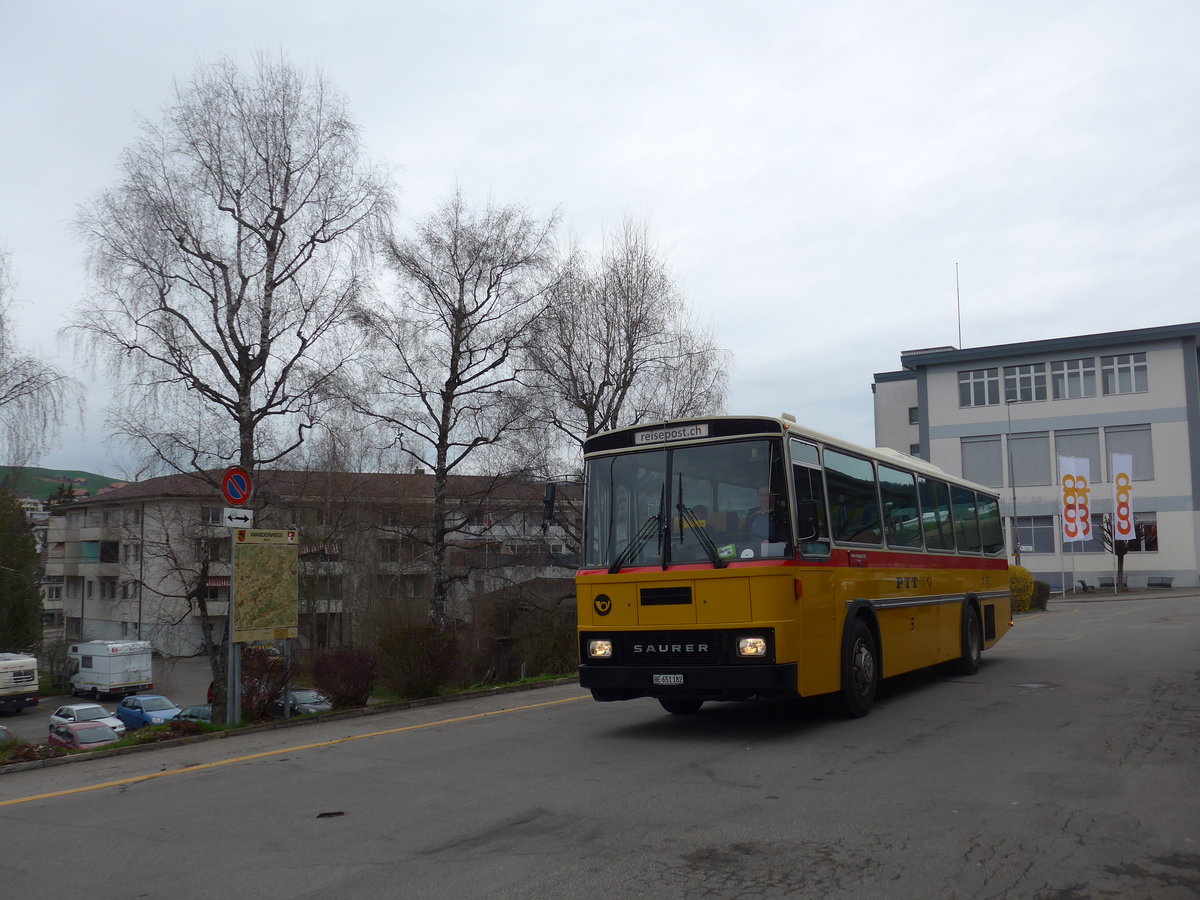 (203'474) - Bernair, Mnsingen - BE 651'182 - Saurer/Tscher (ex Schebath, Lauerz; ex Albin, Fllanden; ex Heim, Flums) am 7. April 2019 beim Bahnhof Biglen