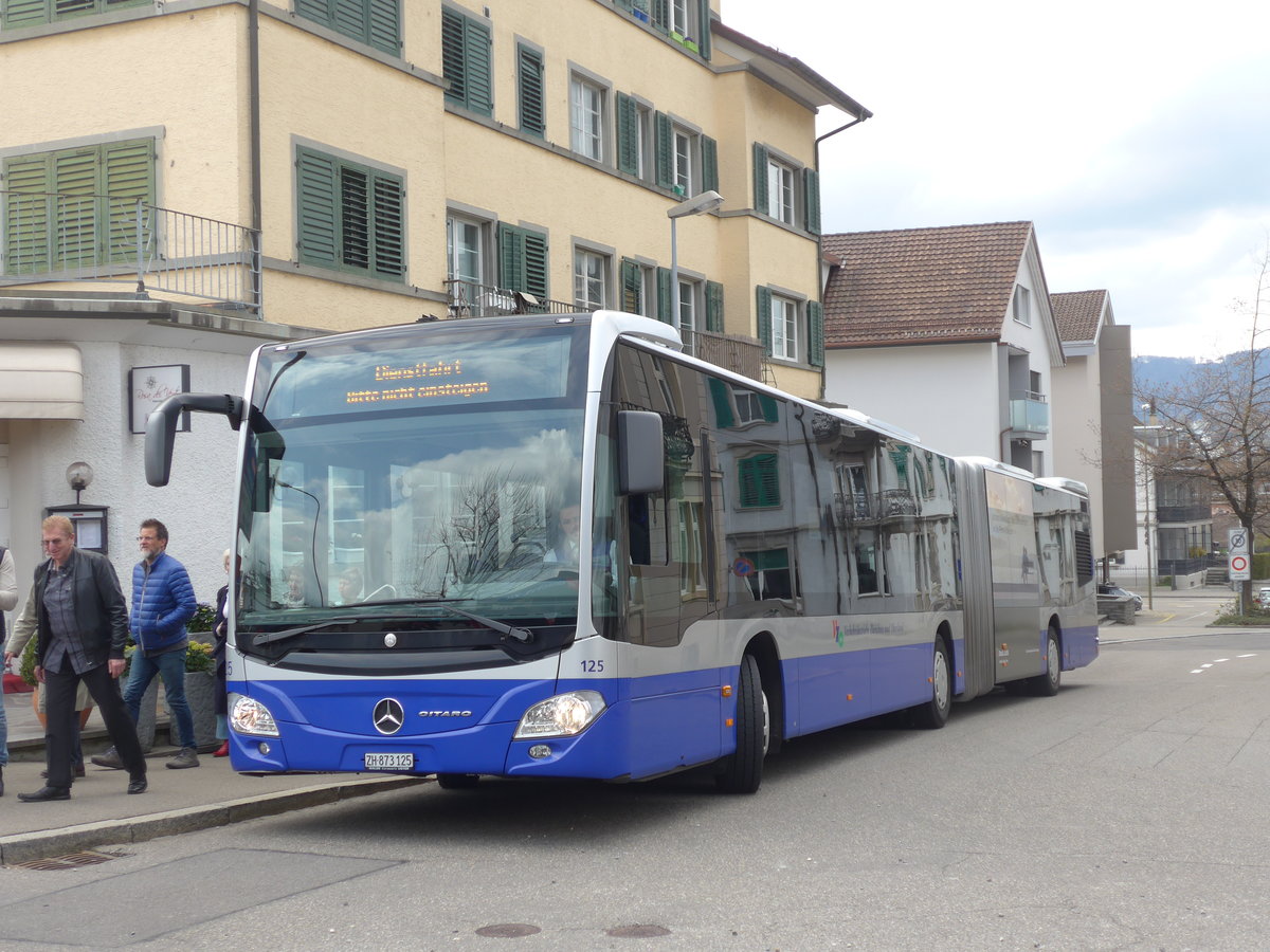 (203'504) - VZO Grningen - Nr. 125/ZH 873'125 - Mercedes am 7. April 2019 beim Bahnhof Ksnacht