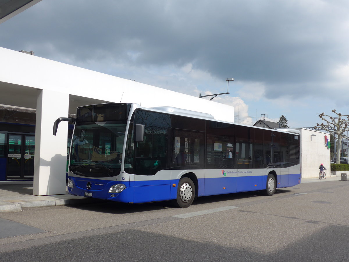 (203'531) - VZO Grningen - Nr. 12/ZH 41'412 - Mercedes am 7. April 2019 beim Bahnhof Meilen