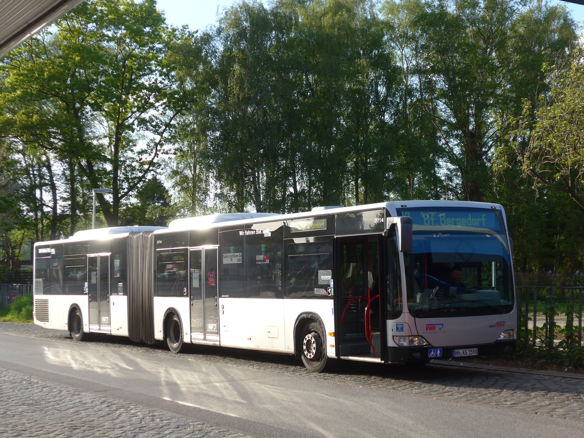 (204'843) - VHH Hamburg - Nr. 714/HH-KG 1598 - Mercedes am 10. Mai 2019 in Hamburg, U-Bahnhof Billstedt