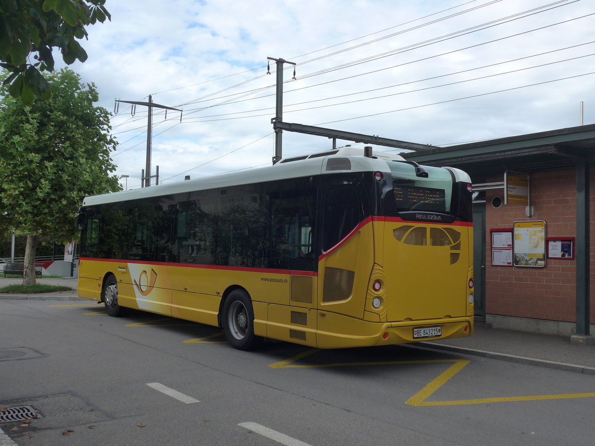 (208'579) - PostAuto Bern - Nr. 215/BE 843'215 - Heuliez am 10. August 2019 beim Bahnhof Rubigen