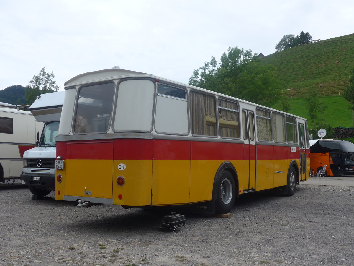 (208'856) - Trb, Oberrieden - Nr. 12/ZH 69'651 - FBW/R&J (ex Ryffel, Uster Nr. 12) am 17. August 2019 in Atzmnnig, Schutt