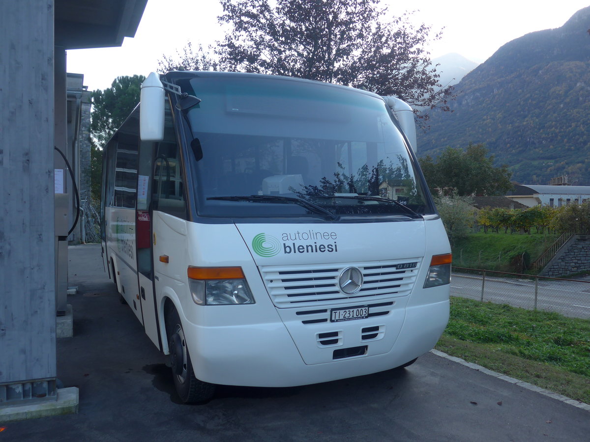 (210'613) - ABl Biasca - Nr. 3/TI 231'003 - Mercedes am 26. Oktober 2019 in Biasca, Garage