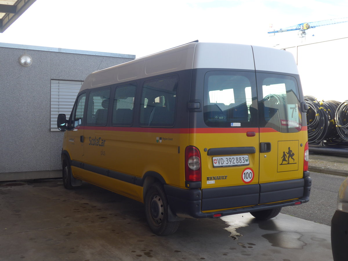 (212'745) - CarPostal Ouest - VD 392'883 - Renault am 8. Dezember 2019 in Echallens, Garage