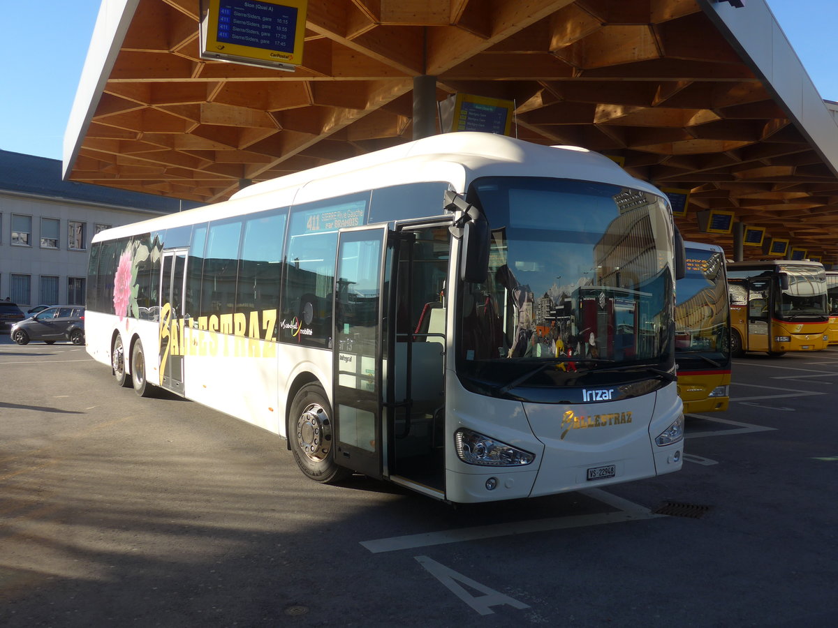 (214'806) - Ballestraz, Grne - VS 22'948 - Irizar am 22. Februar 2020 beim Bahnhof Sion