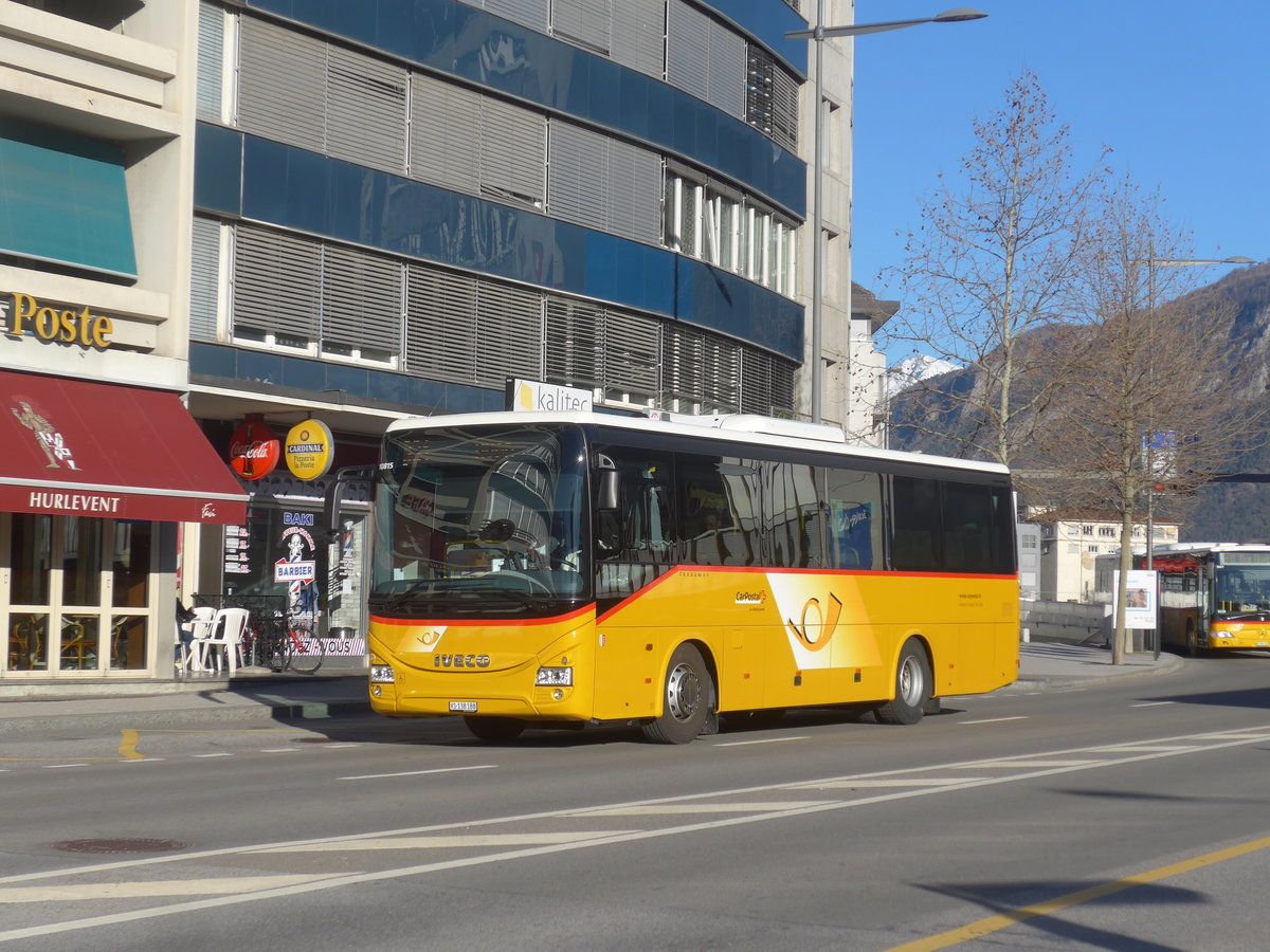 (214'809) - Evquoz, Erde - VS 138'188 - Iveco am 22. Februar 2020 beim Bahnhof Sion