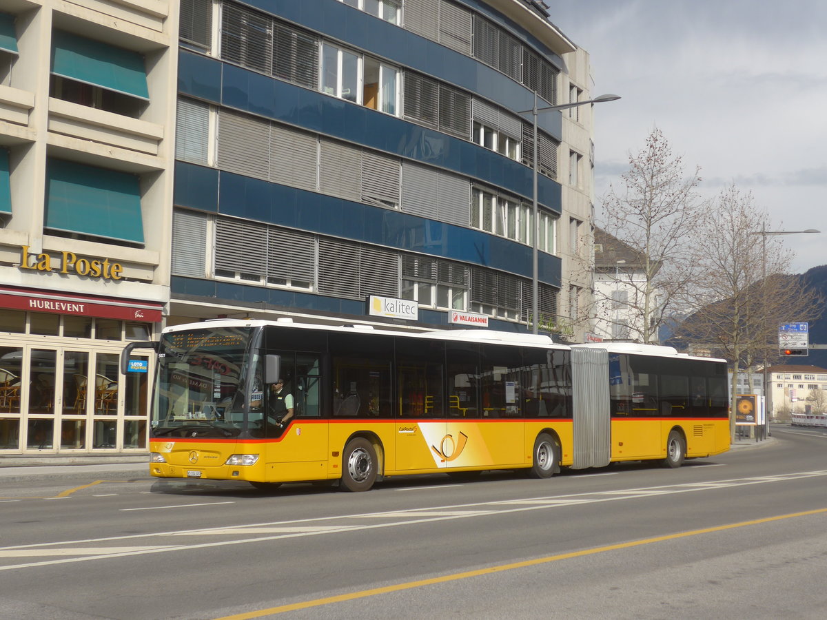 (215'334) - Buchard, Leytron - VS 104'345 - Mercedes am 20. Mrz 2020 beim Bahnhof Sion