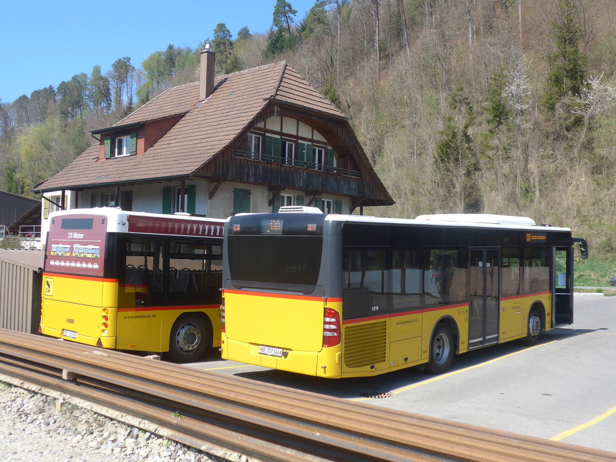 (216'006) - PostAuto Bern - BE 727'344 - Mercedes (ex Lengacher, Wichtrach Nr. 7) am 11. April 2020 in Laupen, Garage