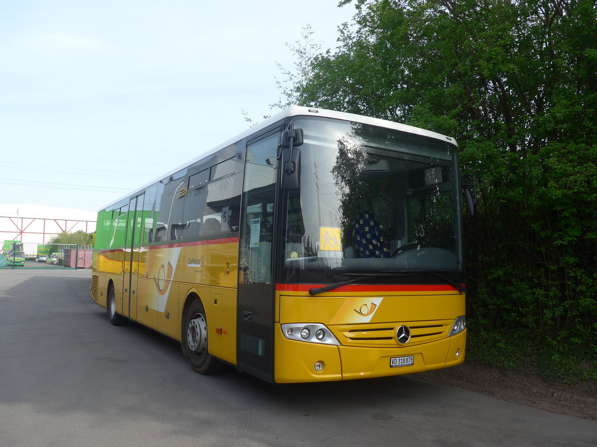 (216'214) - CarPostal Ouest - VD 318'878 - Mercedes am 19. April 2020 in Kerzers, Interbus