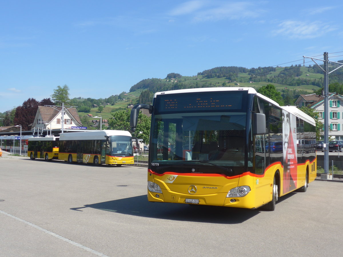 (216'809) - PostAuto Ostschweiz - SG 426'001 - Hess + SG 445'301 - Mercedes am 9. Mai 2020 in Nesslau, Garage