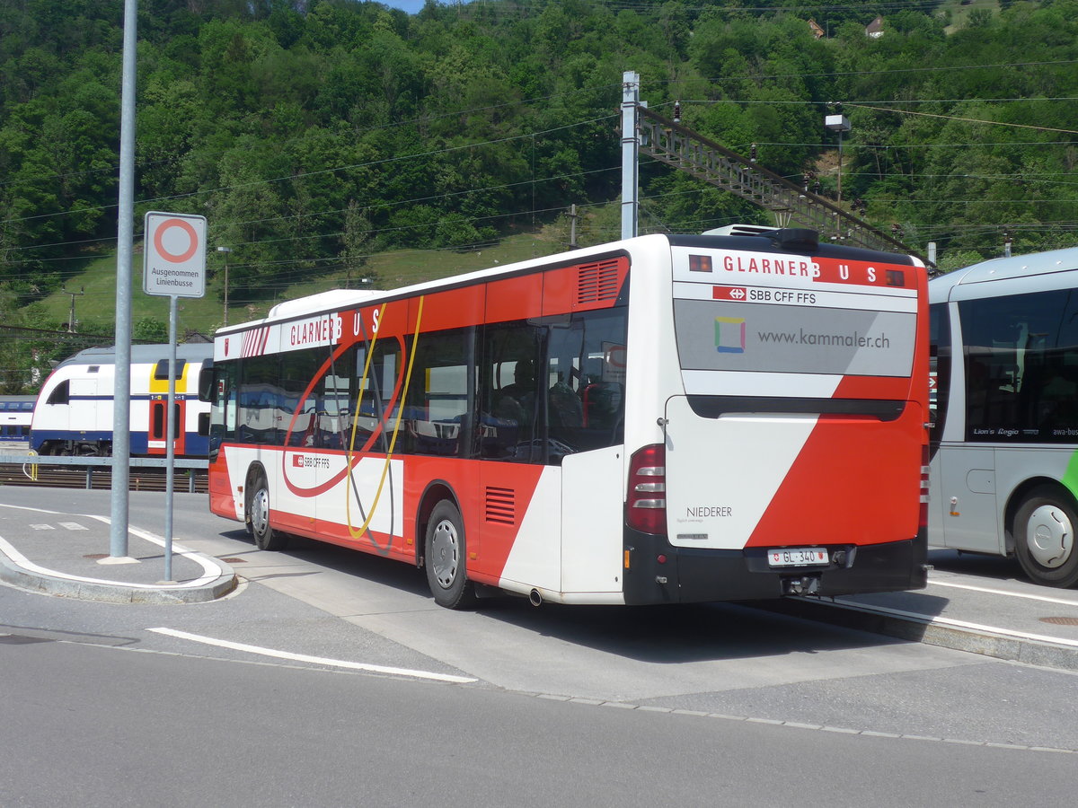 (216'856) - Niederer, Filzbach - Nr. 29/GL 340 - Mercedes am 9. Mai 2020 beim Bahnhof Ziegelbrcke