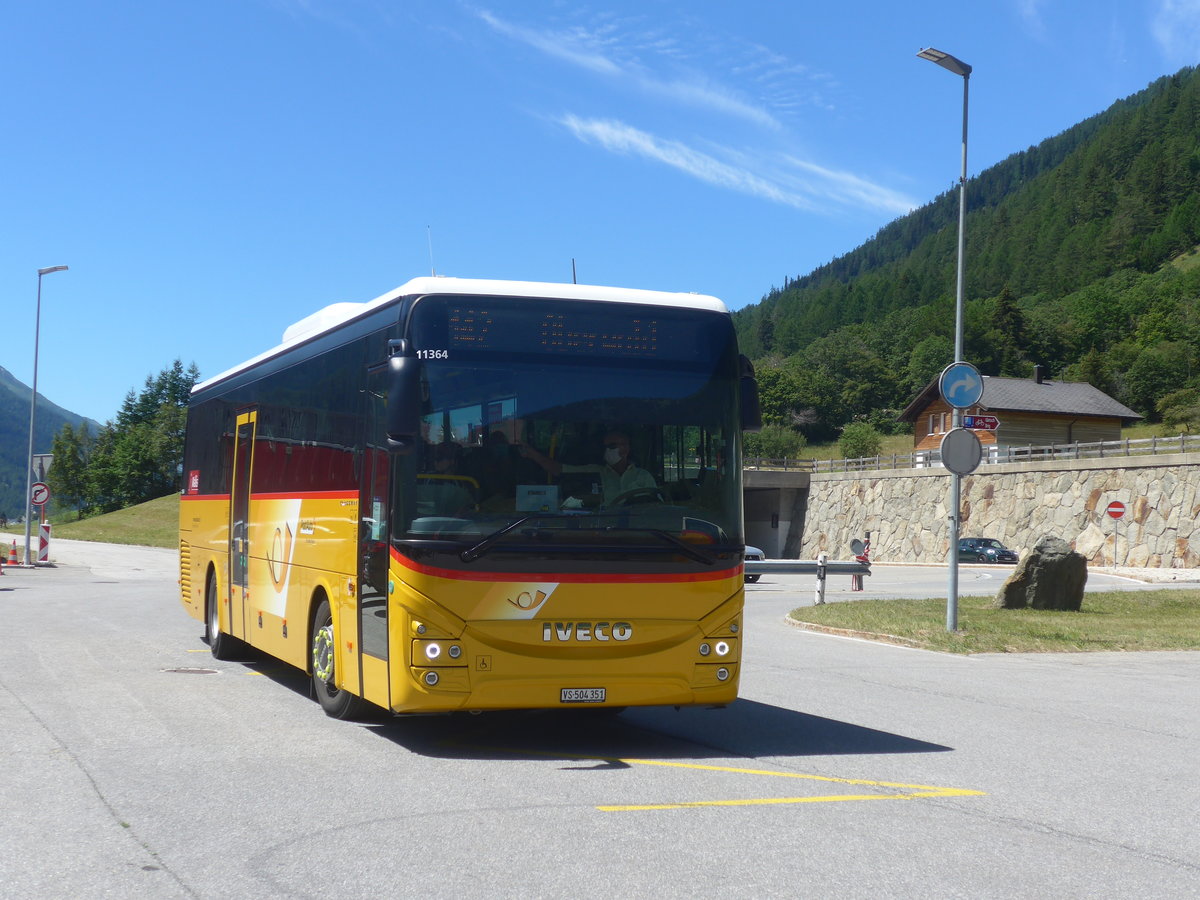 (218'666) - Seiler, Ernen - VS 504'351 - Iveco am 12. Juli 2020 beim Bahnhof Oberwald