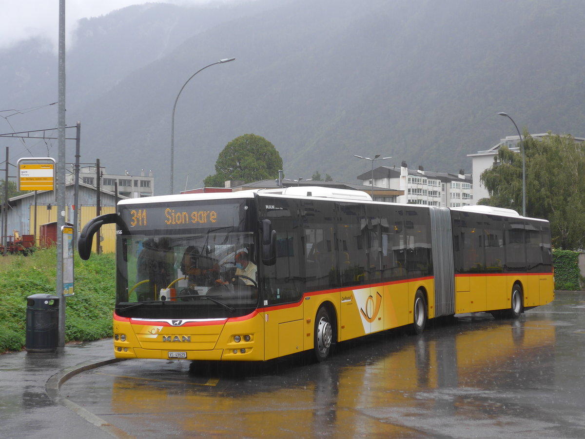 (220'260) - PostAuto Wallis - Nr. 63/VS 49'629 - MAN am 30. August 2020 beim Bahnhof Martigny