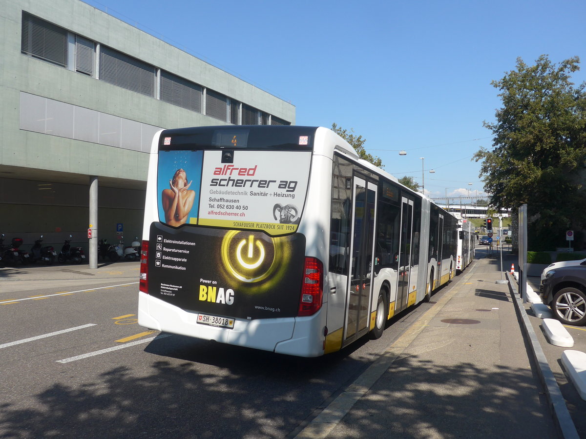 (220'651) - VBSH Schaffhausen - Nr. 18/SH 38'018 - Mercedes am 12. September 2020 beim Bahnhof Schaffhausen