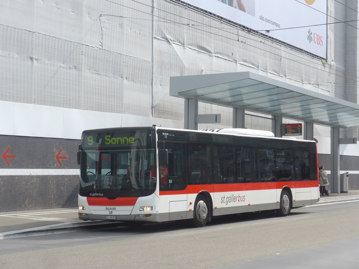 (221'222) - St. Gallerbus, St. Gallen - Nr. 257/SG 198'257 - MAN am 24. September 2020 beim Bahnhof St. Gallen