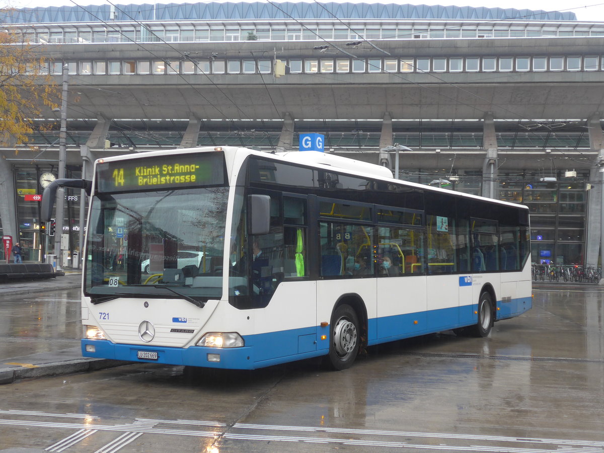 (222'483) - VBL Luzern - Nr. 721/LU 202'669 - Mercedes (ex Heggli, Kriens Nr. 721) am 23. Oktober 2020 beim Bahnhof Luzern