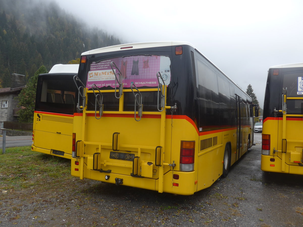 (222'502) - Marchetti, Airolo - (TI 241'034) - Volvo am 23. Oktober 2020 in Ambri, Garage