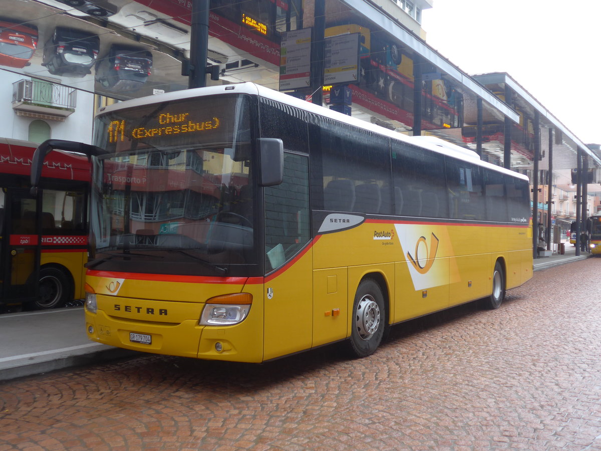 (222'513) - PostAuto Graubnden - GR 179'704 - Setra am 23. Oktober 2020 beim Bahnhof Bellinzona