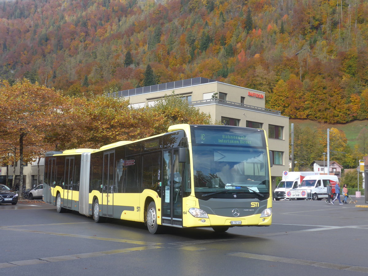 (222'603) - STI Thun - Nr. 164/BE 752'164 - Mercedes am 24. Oktober 2020 beim Bahnhof Interlaken Ost