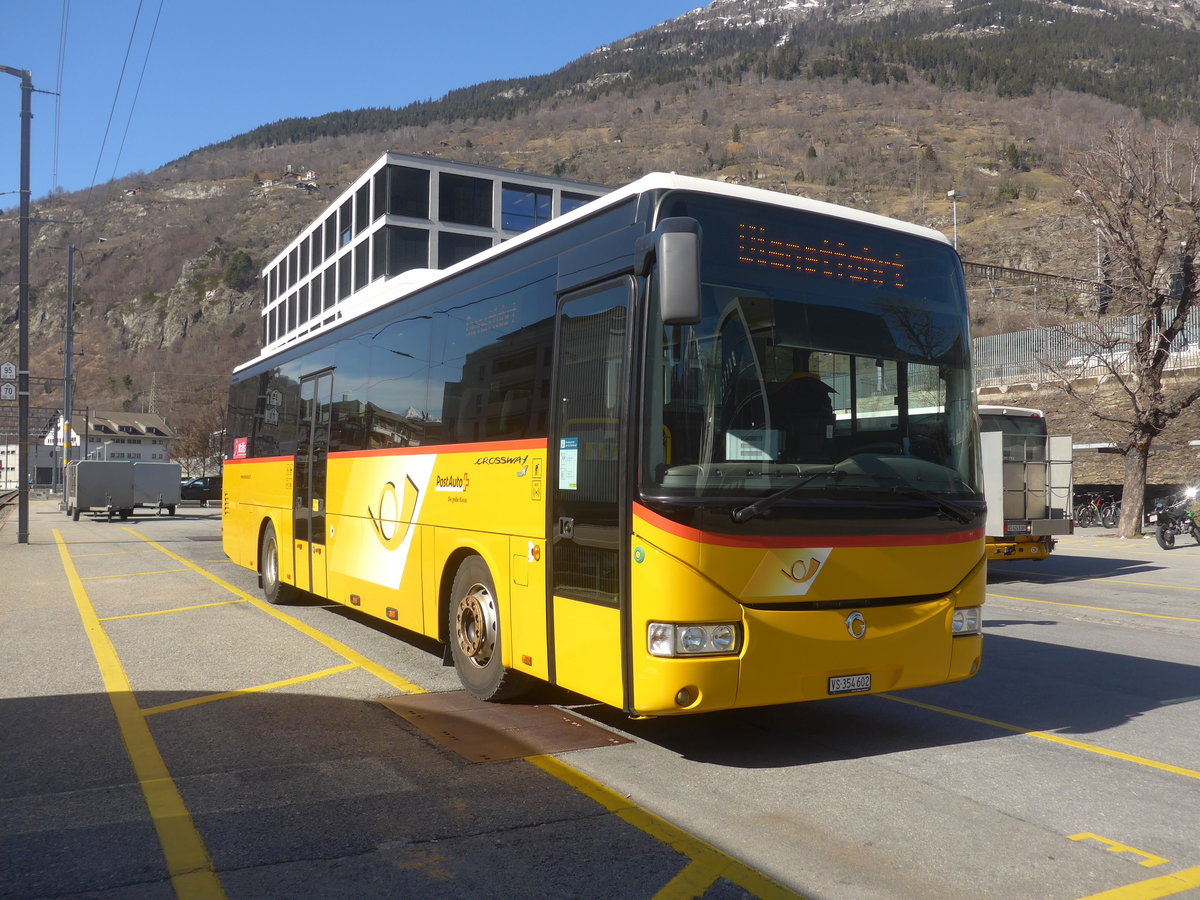 (223'901) - PostAuto Wallis - VS 354'602 - Irisbus am 2. Mrz 2021 beim Bahnhof Brig