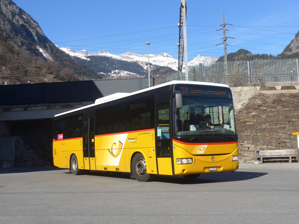 (223'918) - PostAuto Wallis - VS 372'650 - Irisbus am 2. Mrz 2021 beim Bahnhof Brig