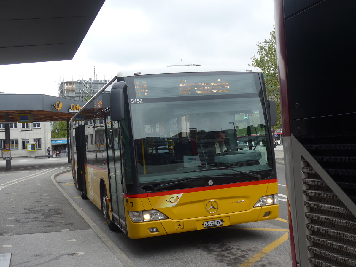 (225'413) - PostAuto Wallis - Nr. 11/VS 241'997 - Mercedes am 1. Mai 2021 beim Bahnhof Sion