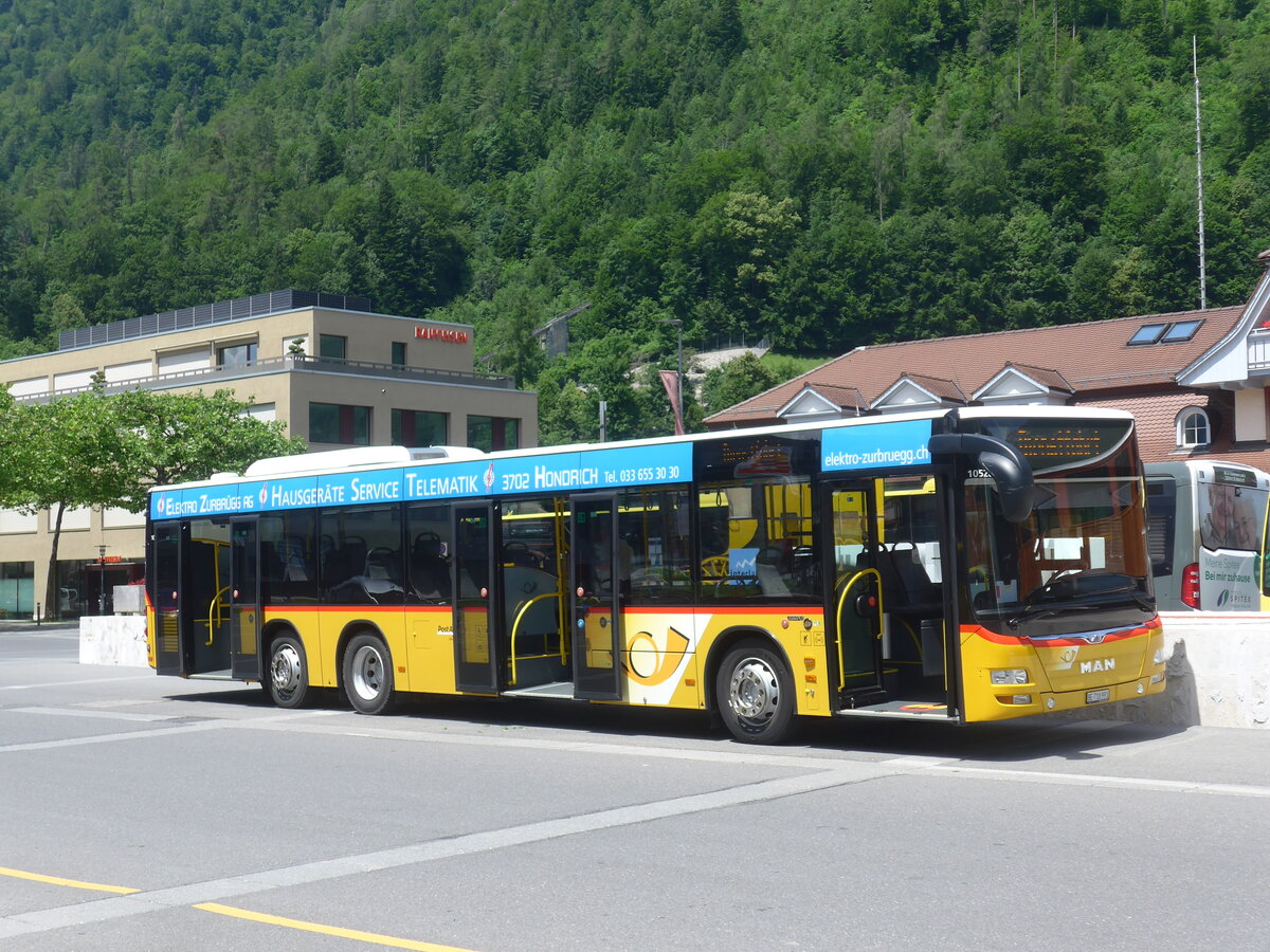 (226'044) - PostAuto Bern - BE 718'991 - MAN am 26. Juni 2021 beim Bahnhof Interlaken Ost