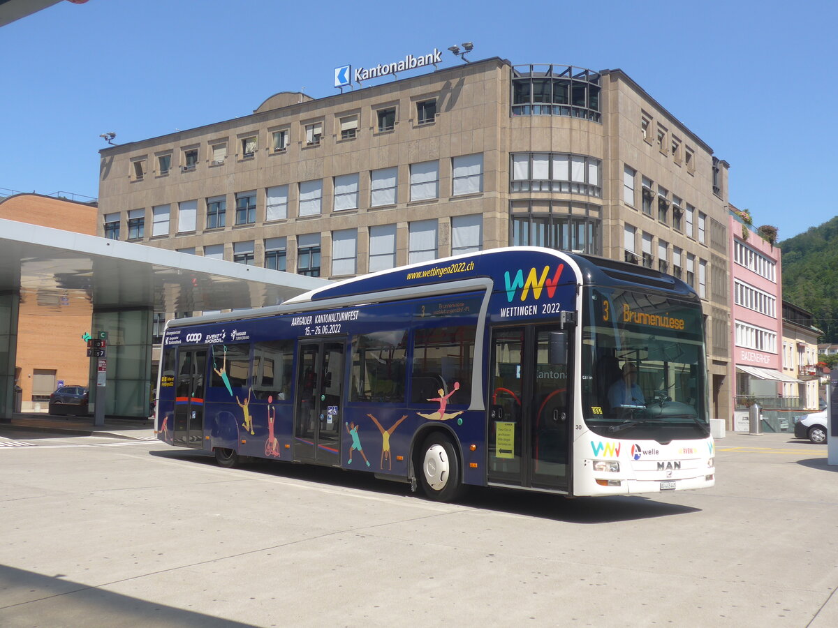 (226'595) - RVBW Wettingen - Nr. 30/AG 445'445 - MAN am 19. Juli 2021 beim Bahnhof Baden